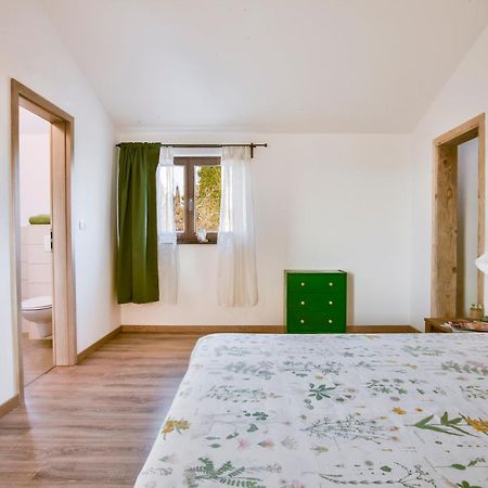 Apartments Tiny Garden Медулин Экстерьер фото